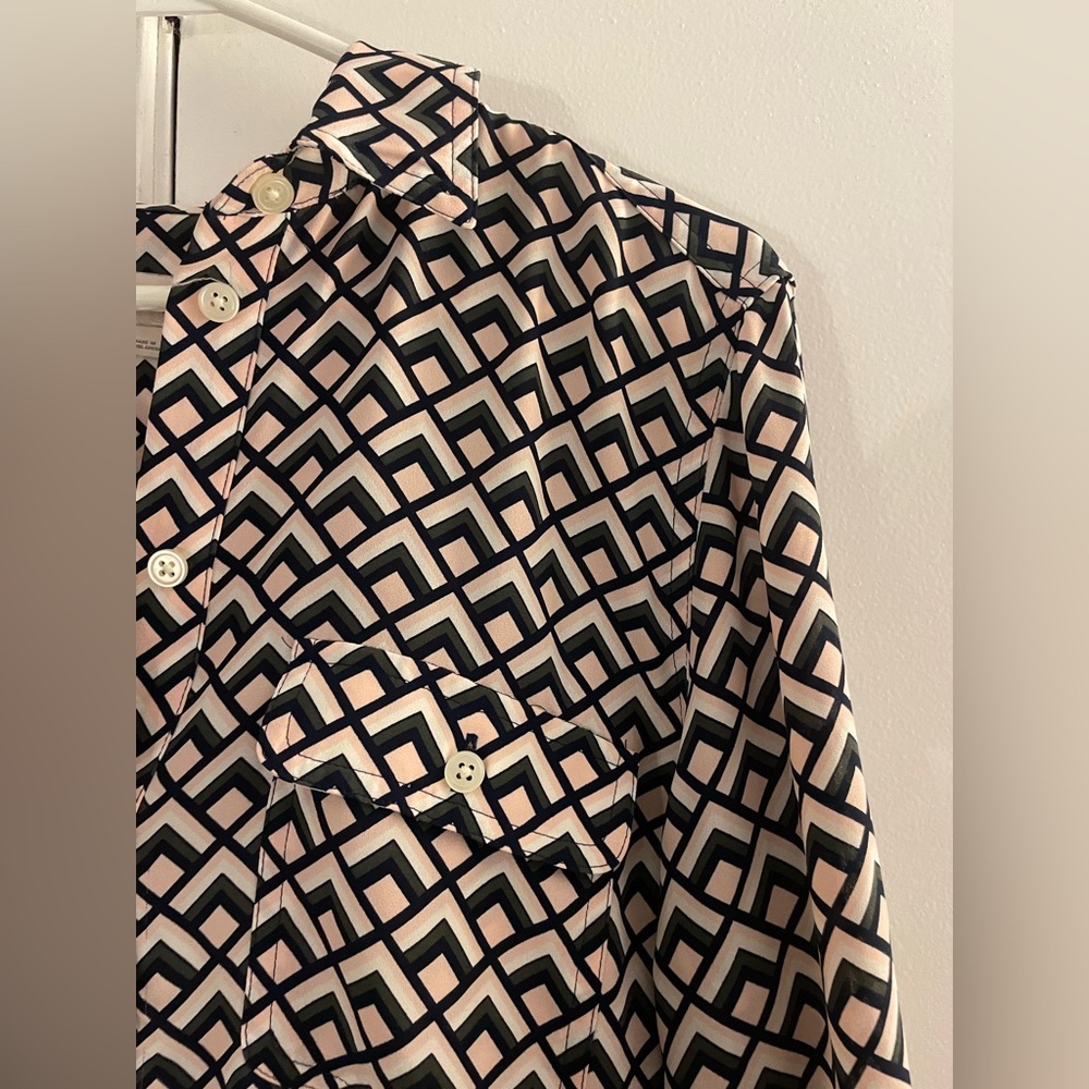 Women's Button Light Weight LOFT blouse - Picture 4 of 6
